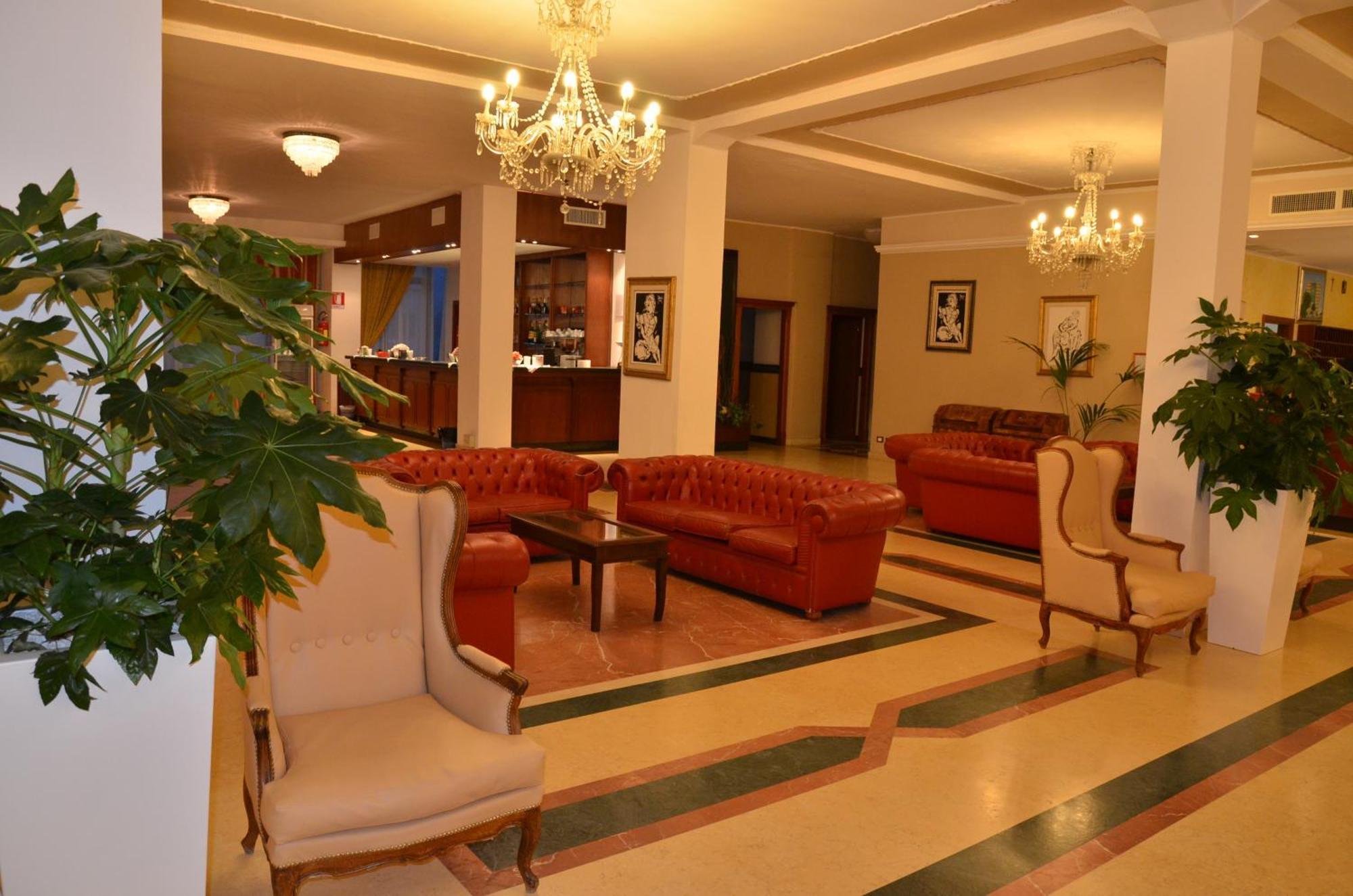 Grand Hotel Montesilvano Marina Esterno foto