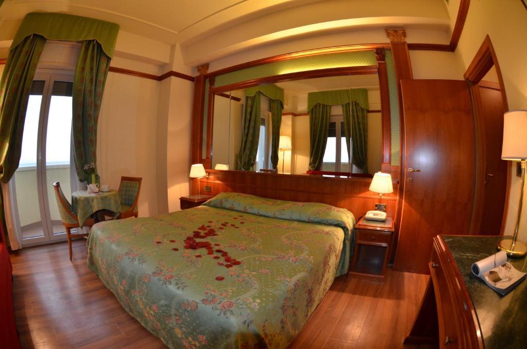 Grand Hotel Montesilvano Marina Esterno foto