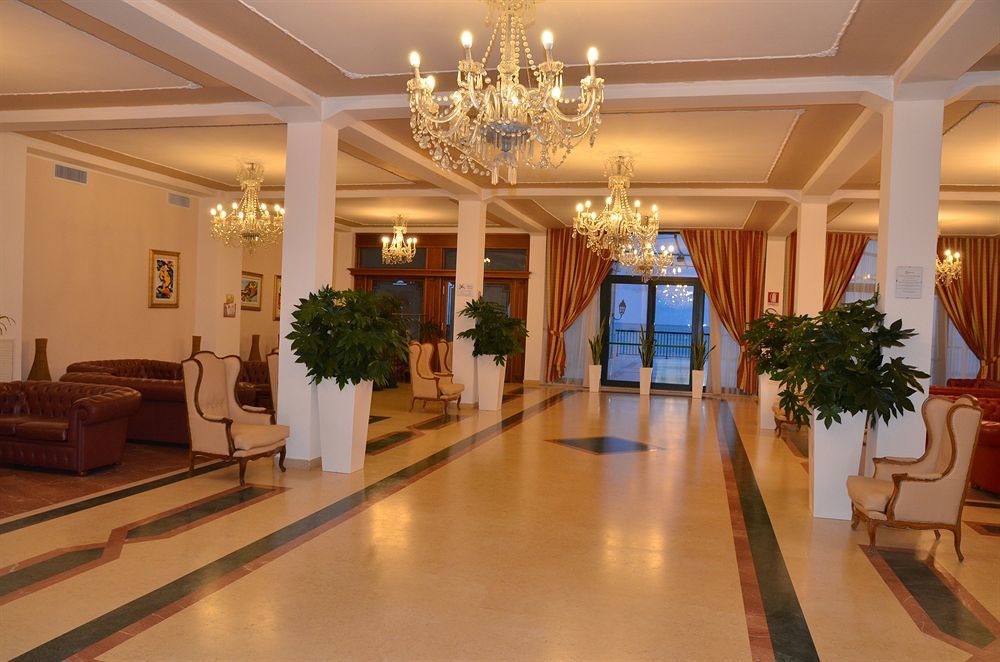 Grand Hotel Montesilvano Marina Esterno foto