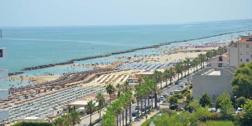 Grand Hotel Montesilvano Marina Esterno foto